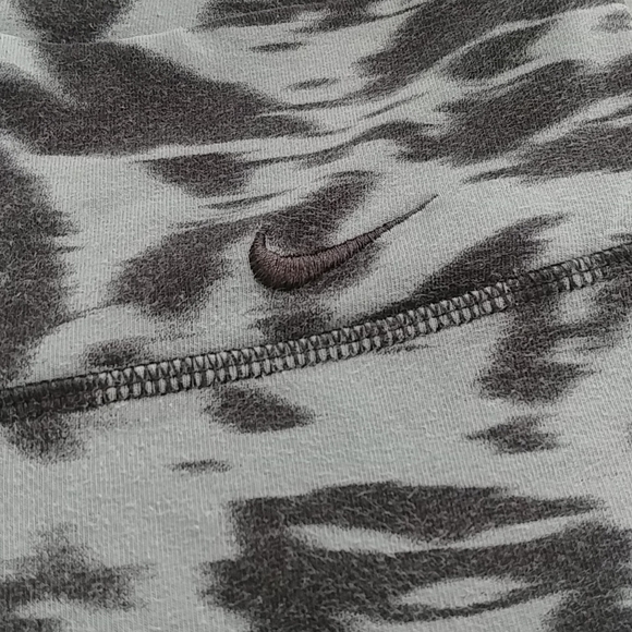 🤸NIKE DRY FIT LEGGINGS/Free Top - Picture 5 of 12